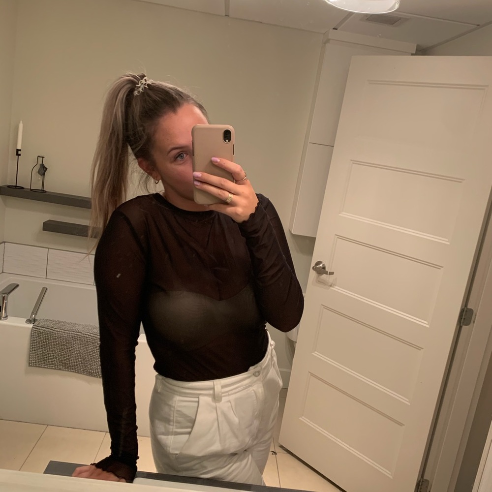 Mesh long sleeves